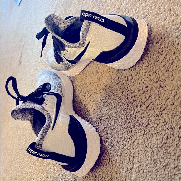 Nike Epic React Flynit - Picture 5 of 6